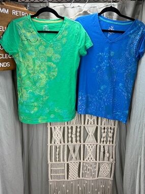 made for life Green and Blue Floral V-Neck Tees | set of two (2) | Small